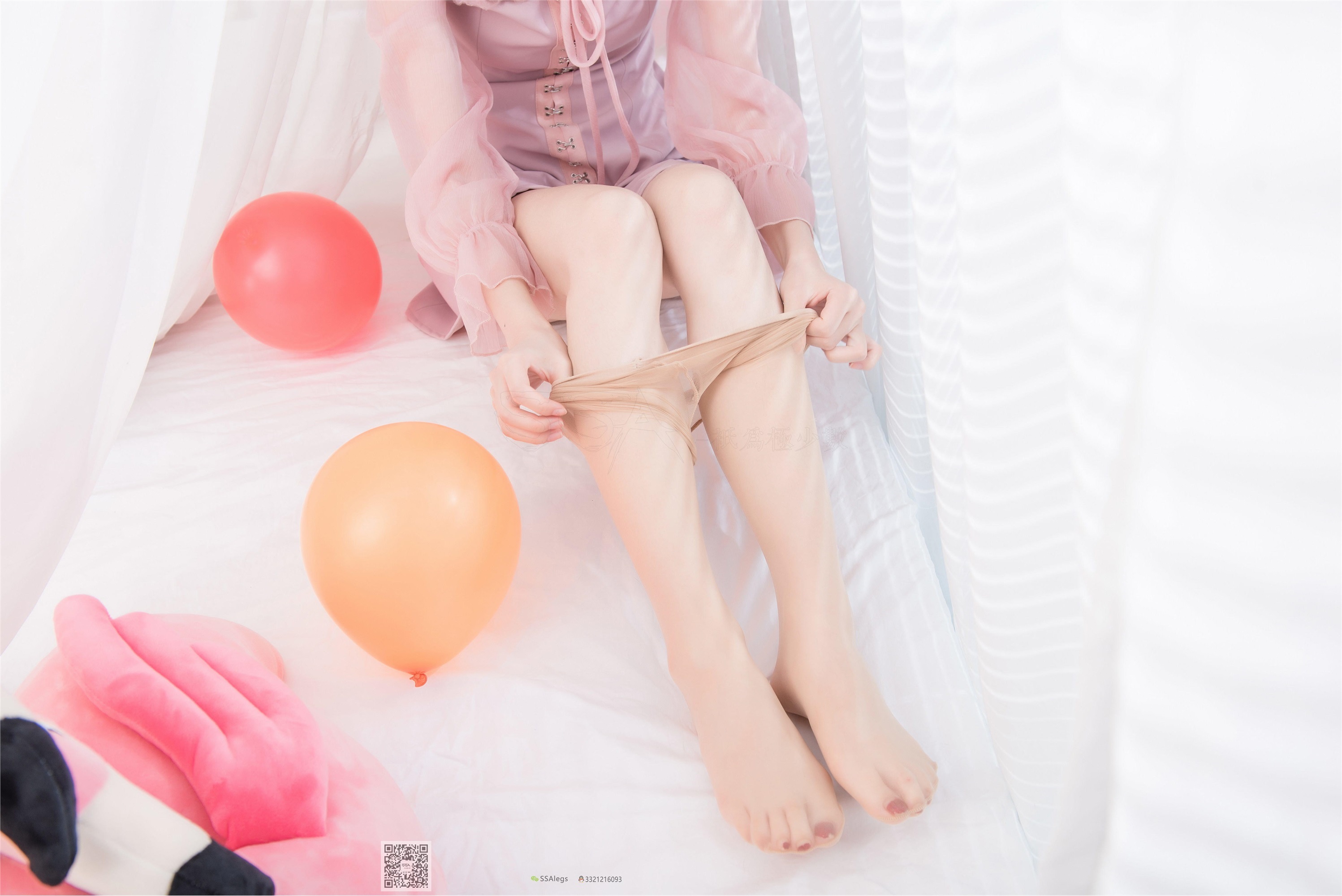 SSA丝社 NO.027 小琪琪肉色开档丝袜_清纯美女的诱惑